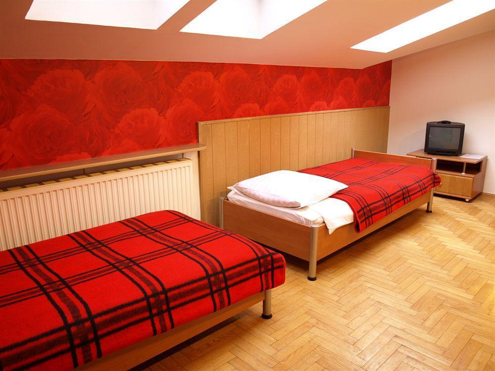 Cracow Old Town Guest House Краков Экстерьер фото