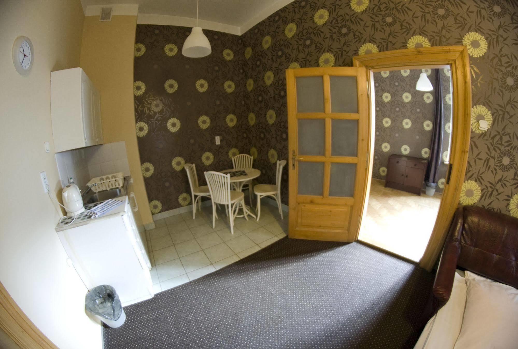 Cracow Old Town Guest House Краков Экстерьер фото